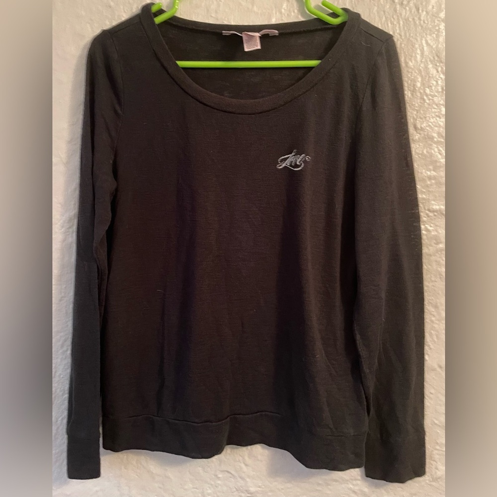 Victoria’s Secret Lightweight Crewneck Knit Pullover Black LOVE Sweater; size S